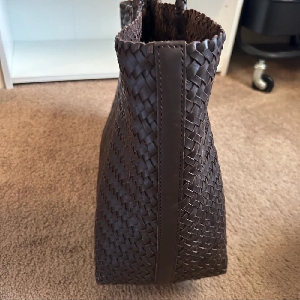 Madewell “The Signature Woven Tote” In Color Coffee Bean - Picture 4 of 11